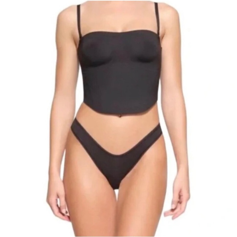 SKIMS Black Crop Top